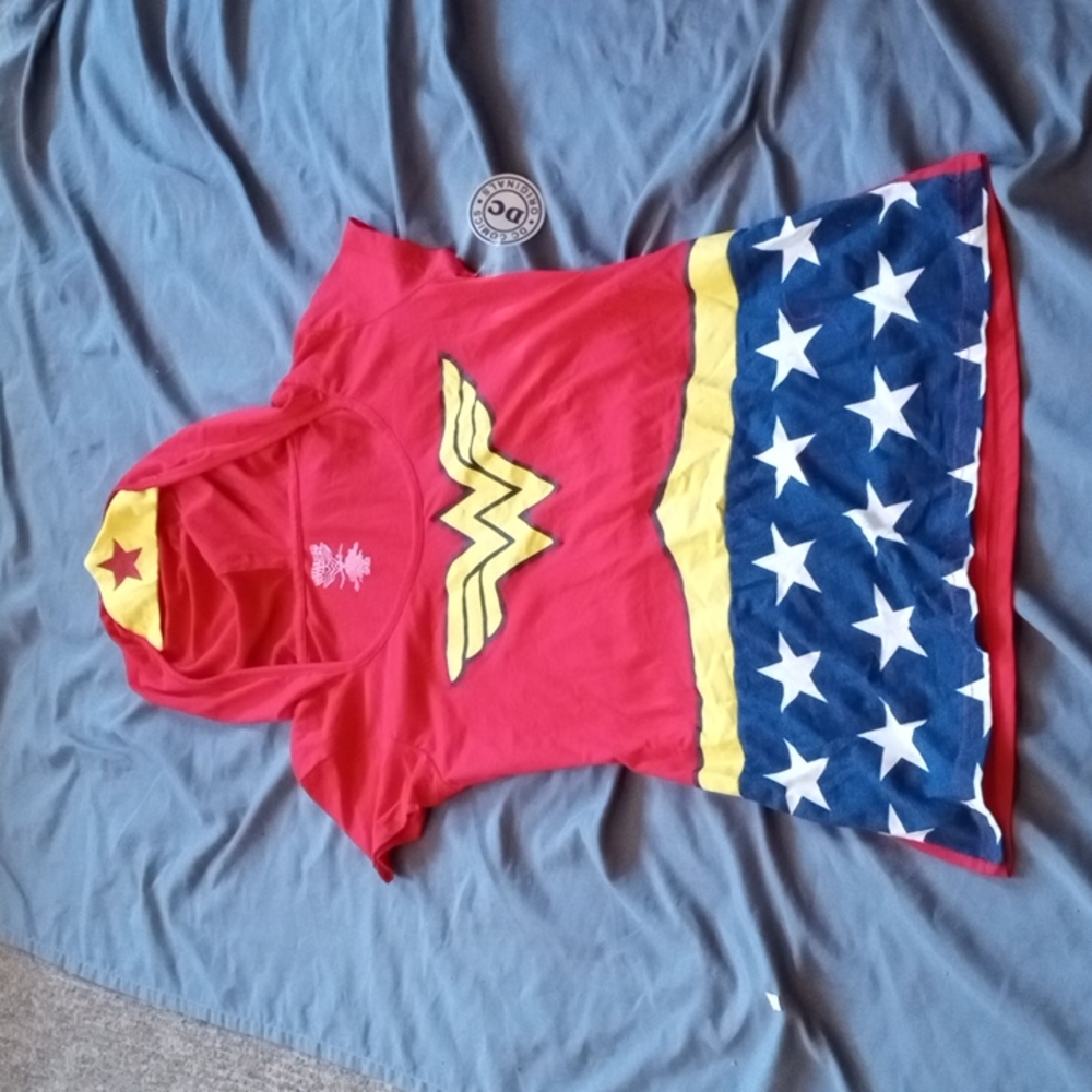 Wonder Women hooded tee shirt